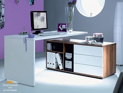 Стол с широким и вместительным горизонтальным шкафом на заказ фото мебели. Мебельный уют.